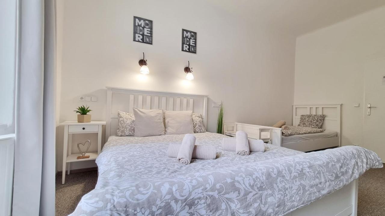 Finnem Zikova Apartamento *