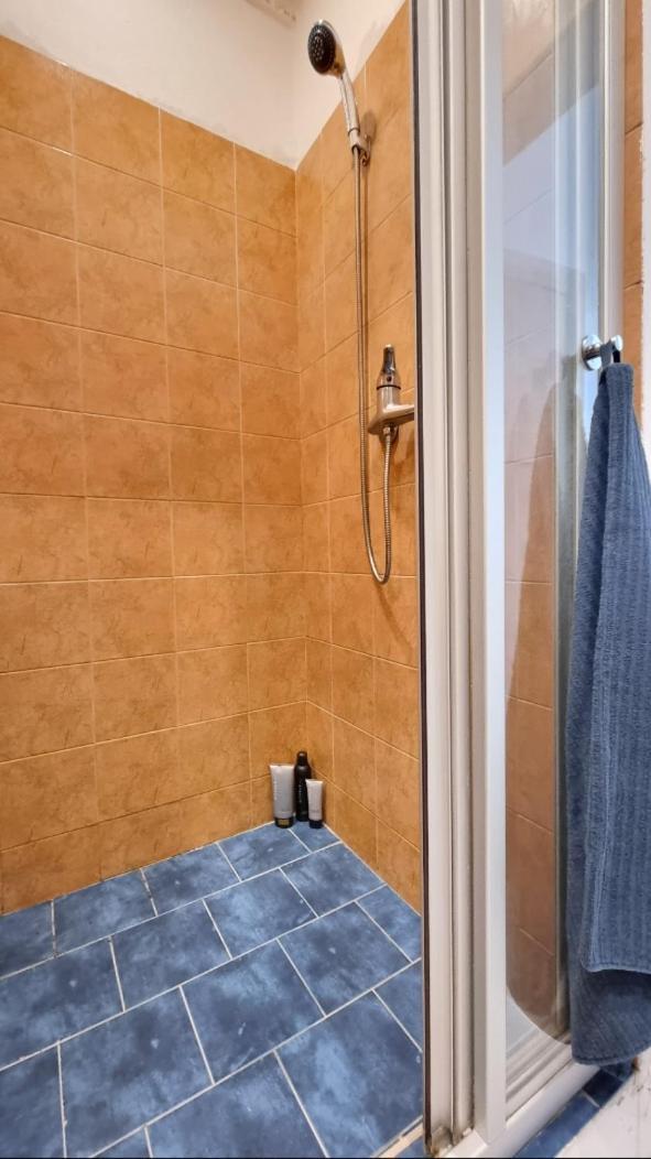 Finnem Zikova Apartamento *